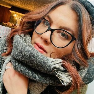 Meet your Posher, Sabrina